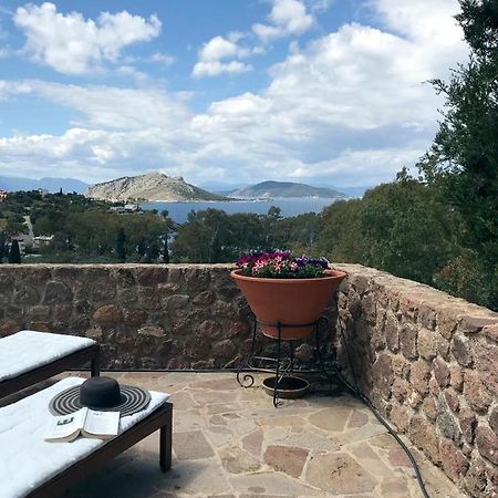 Serenity Villa Aegina Fantastic View Near The Beach Luaran gambar