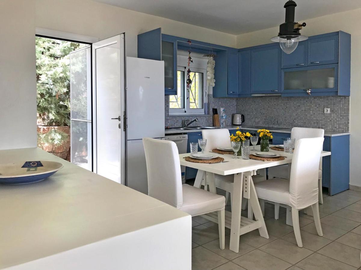 Serenity Villa Aegina Fantastic View Near The Beach Luaran gambar