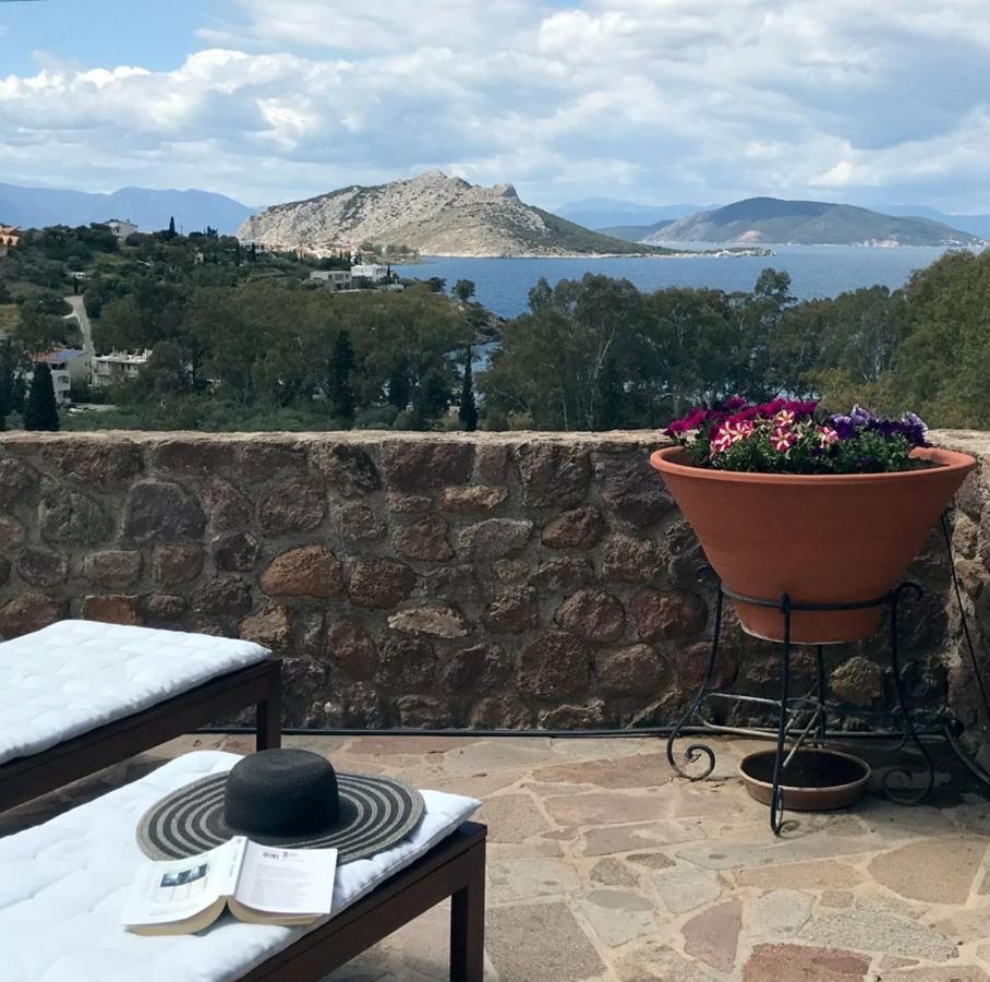 Serenity Villa Aegina Fantastic View Near The Beach Luaran gambar