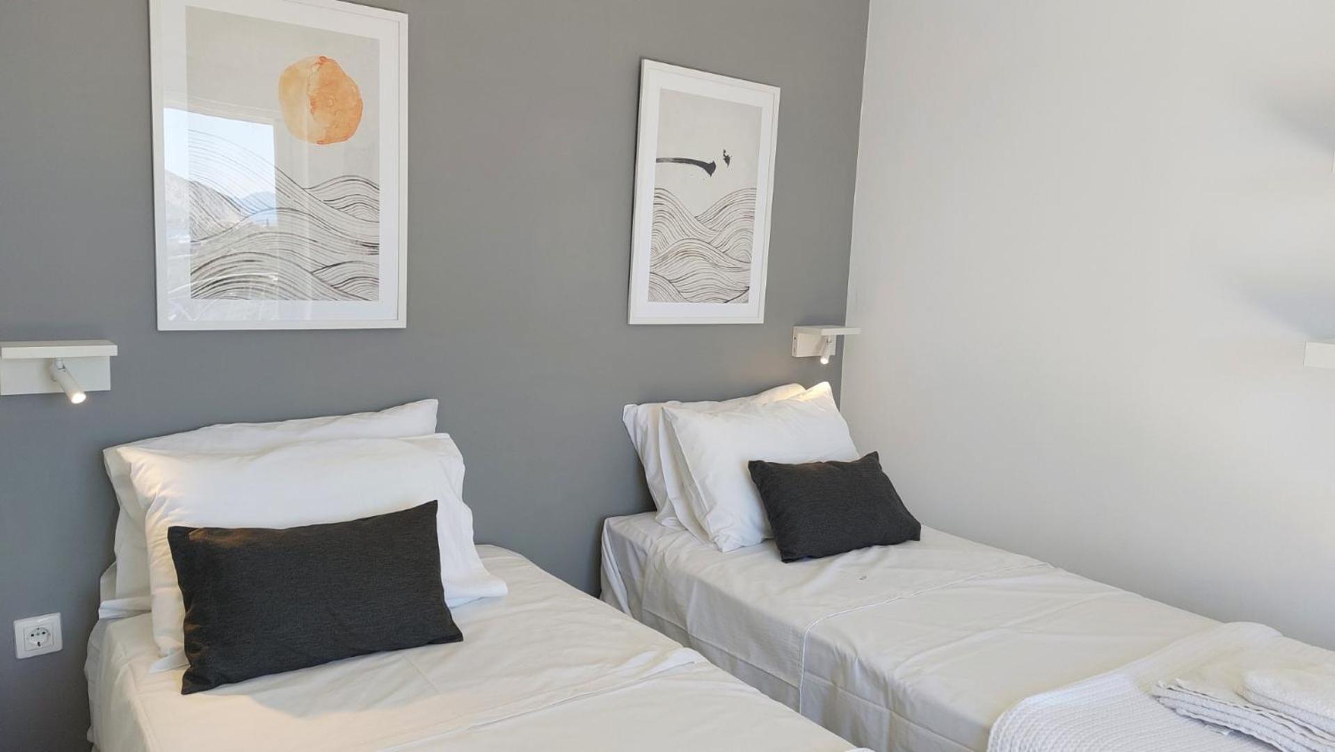 Serenity Villa Aegina Fantastic View Near The Beach Luaran gambar