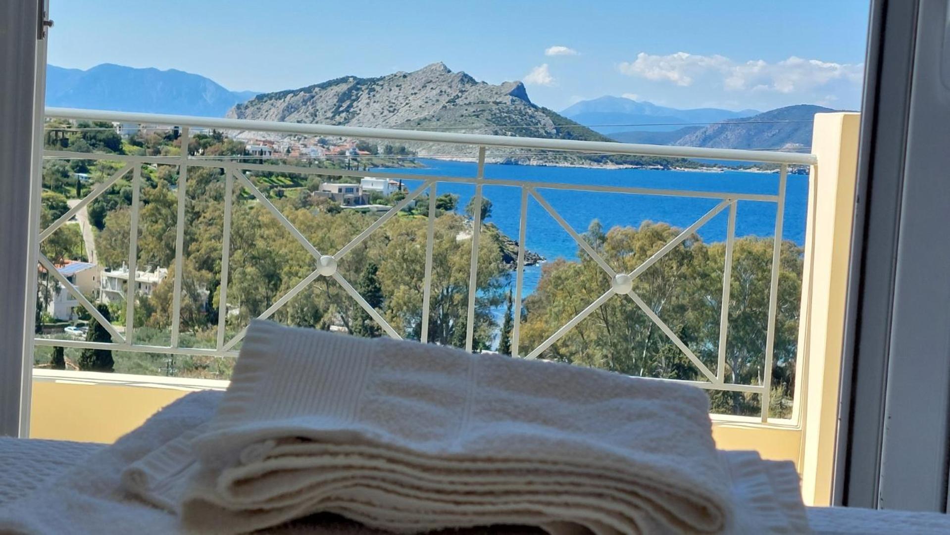 Serenity Villa Aegina Fantastic View Near The Beach Luaran gambar